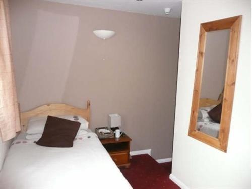 The Dog Inn Halstead  Room photo