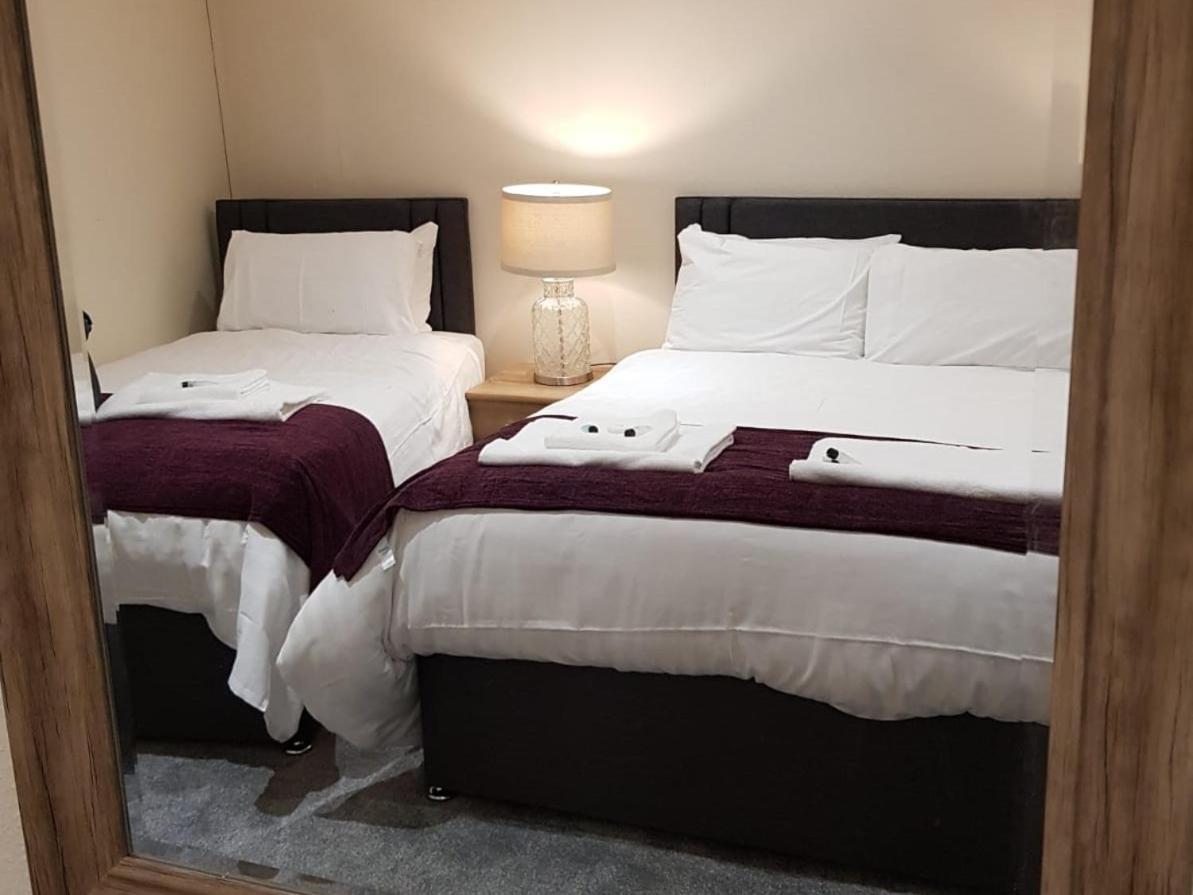 The Dog Inn Halstead  Room photo